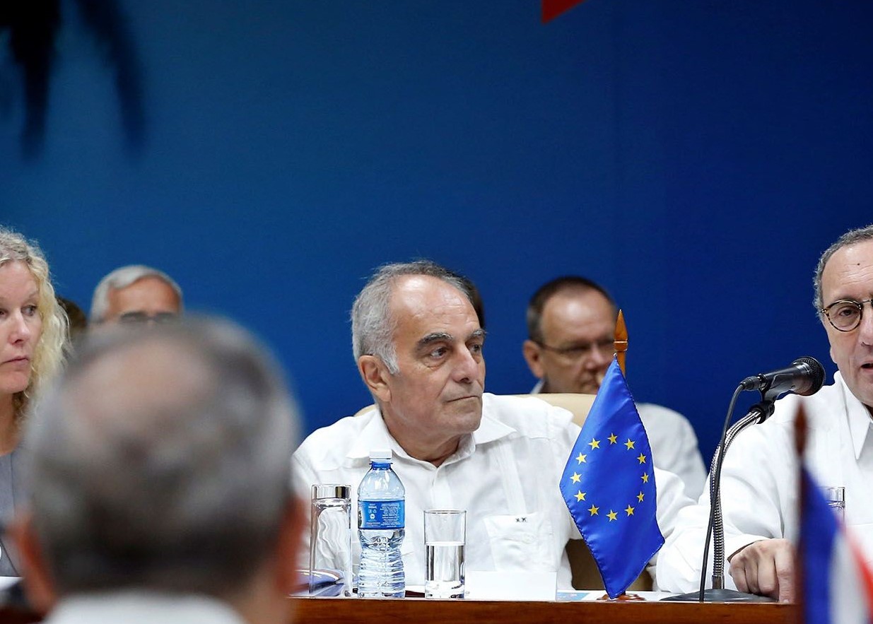 El embajador pro castrista de la UE en Cuba no será removido de su cargo