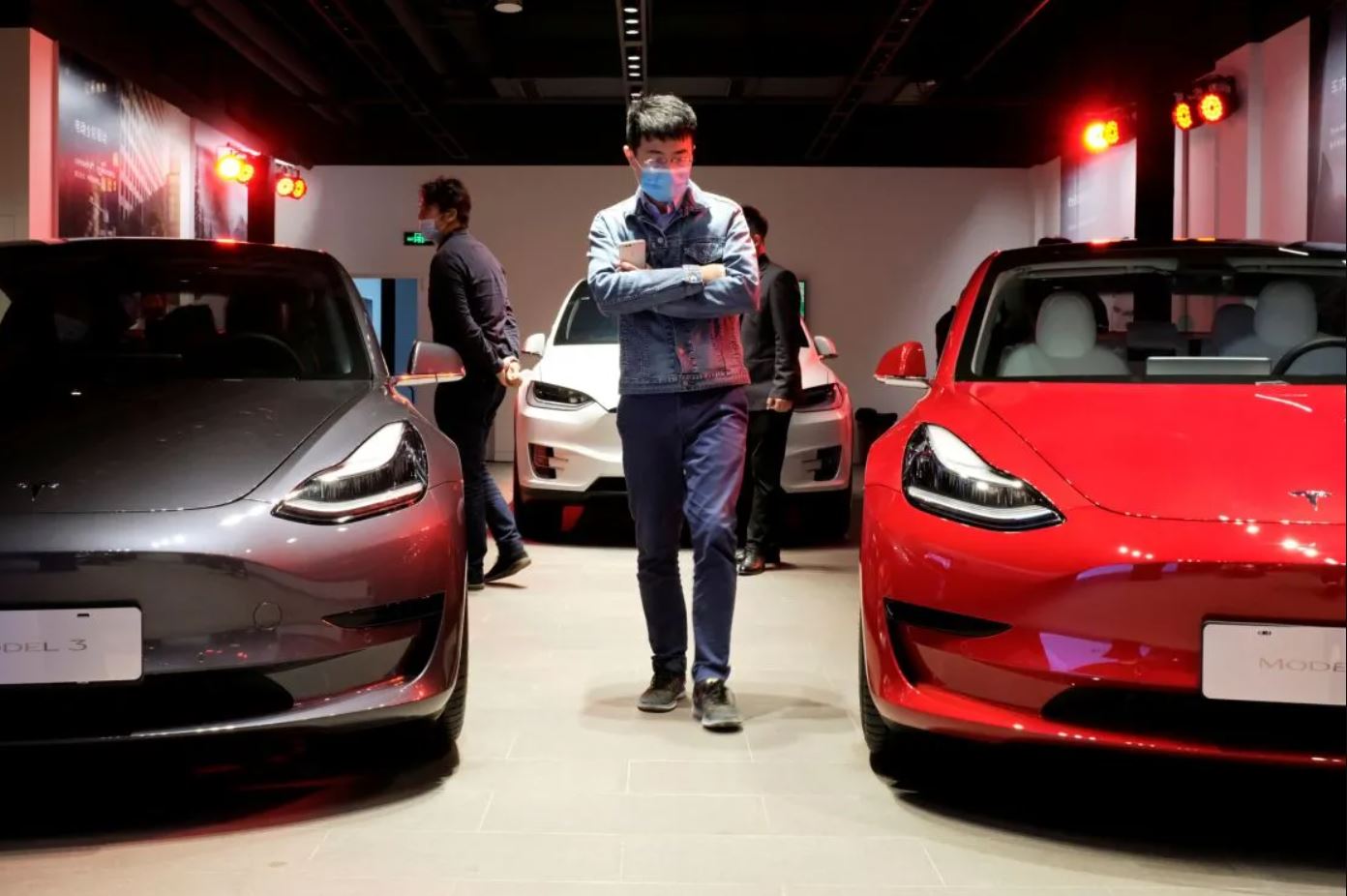 ¿Por qué China teme a los automóviles que fabrica Elon Musk?
