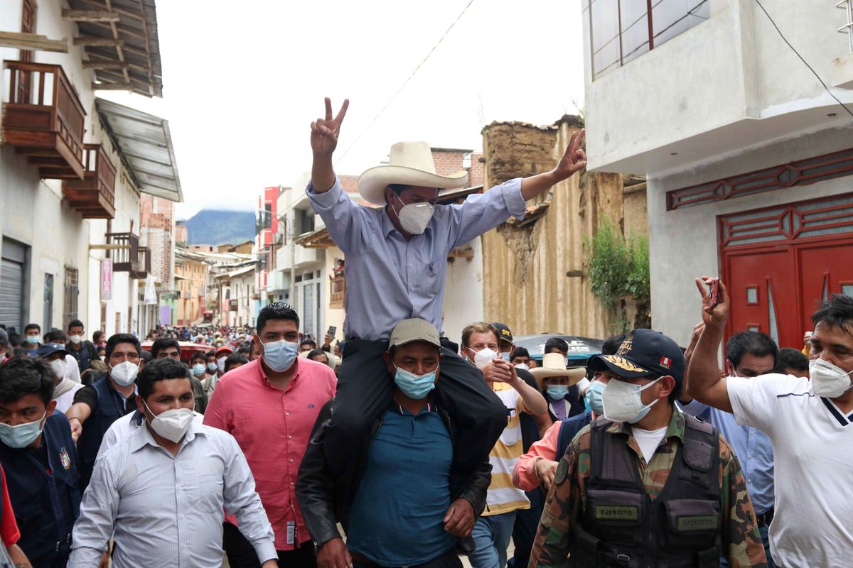 ANÁLISIS: ¿Se suicidarán los peruanos?