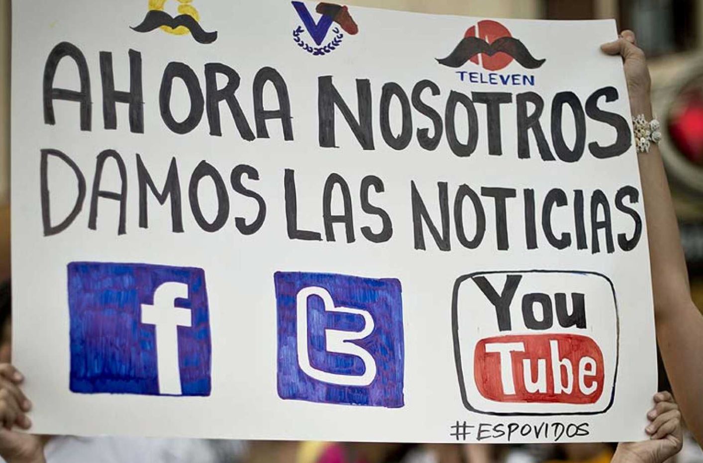 El chavismo acelera reformas que le aseguren el control de las redes sociales