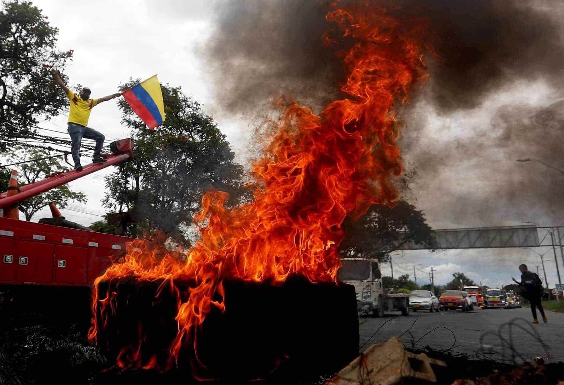 ¿Quiénes están favoreciendo el caos en Colombia desde los EEUU?