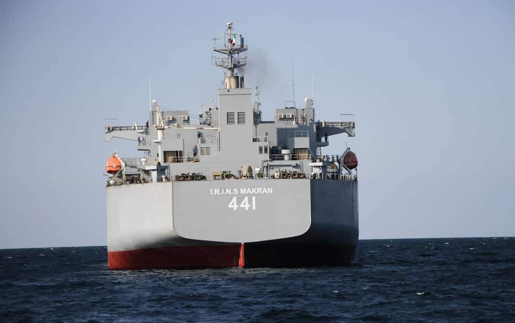 Irán dobla la apuesta y advierte que sus barcos de guerra no cambiarán su curso