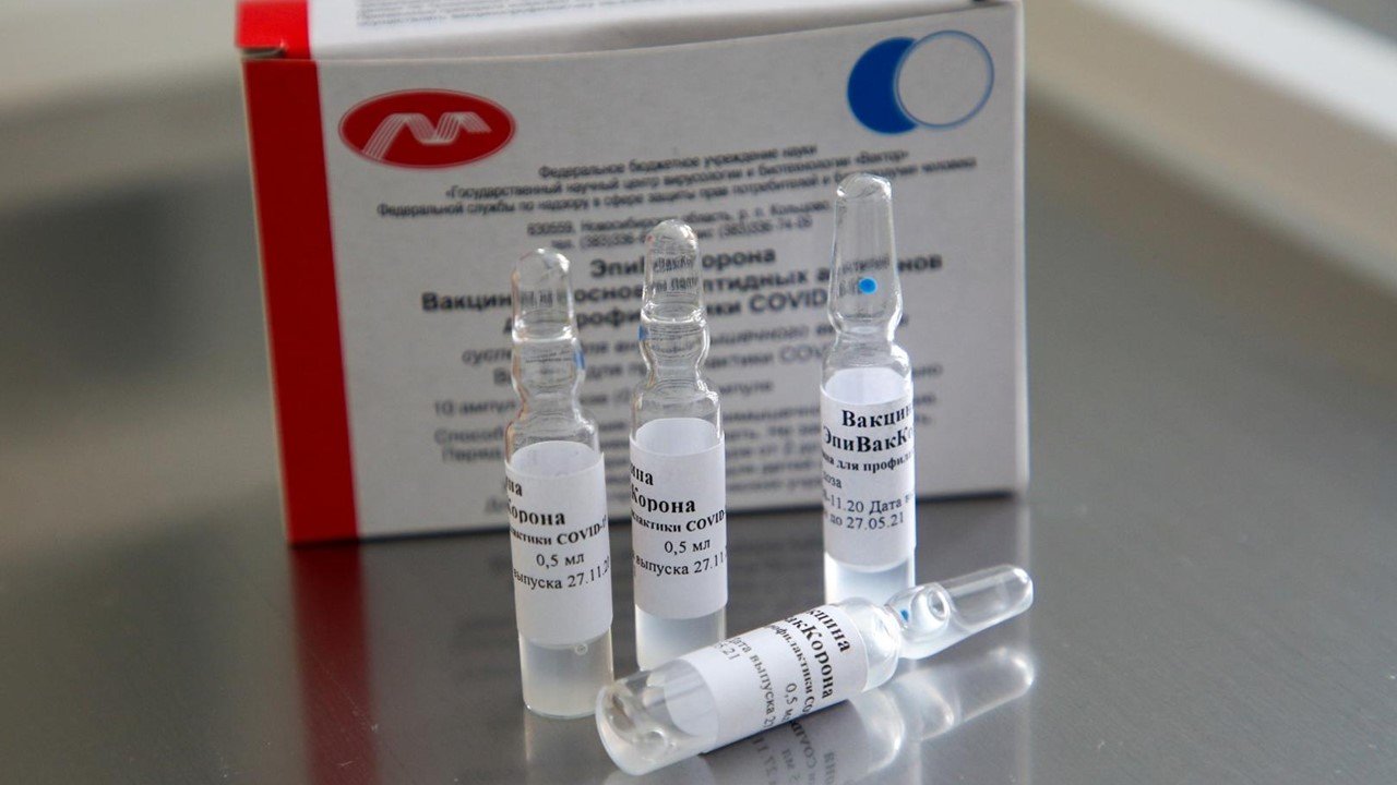 Llevan otra vacuna rusa a Venezuela para contener la COVID-19 entre los adultos mayores