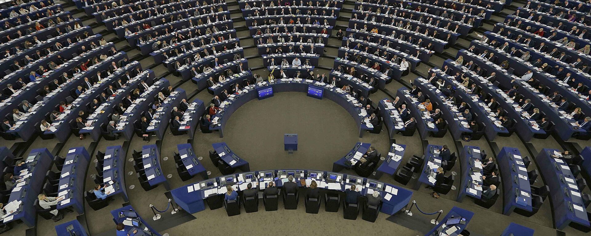 Parlamento Europeo condena el capitalismo esclavista, la tortura y la represión del régimen cubano