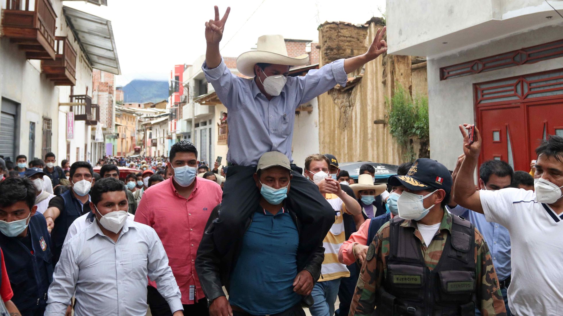 ANÁLISIS: Perú, del progresismo al maoísmo del siglo XXI