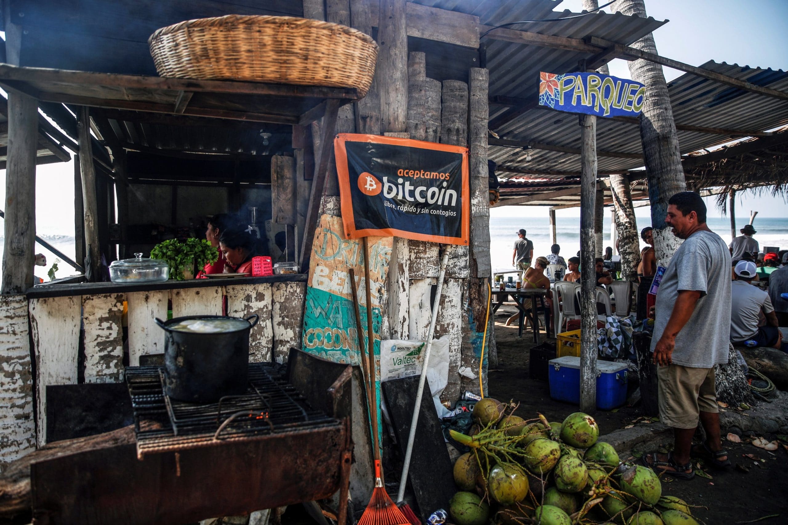 Tres demandas pueden complicar la compra de bitcoins en El Salvador