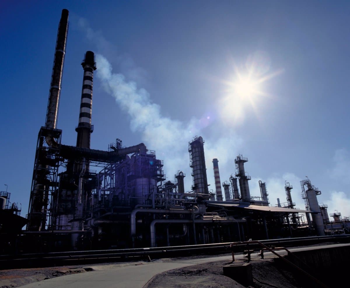 Irán no venderá más combustible a PDVSA que sólo produce el 40% del mercado interno