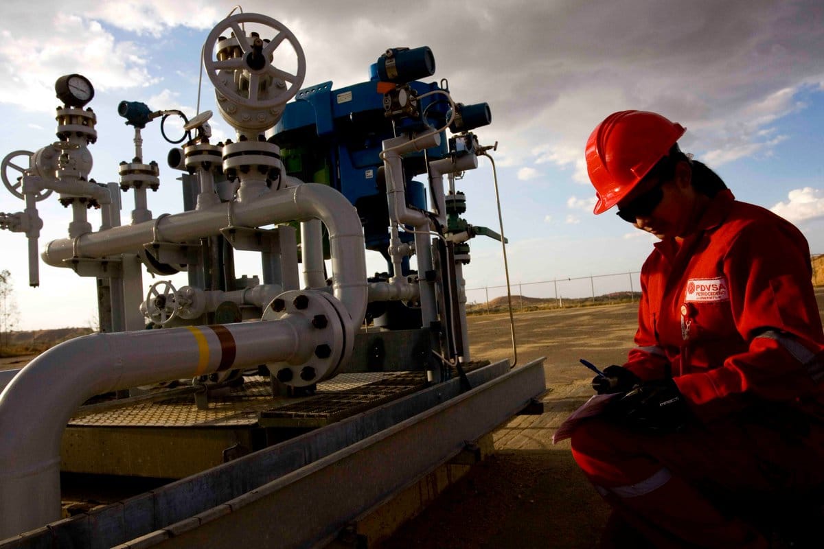 Empresarios proponen instalar mini refinerías ante el fracaso de PDVSA en la producción de gasolina