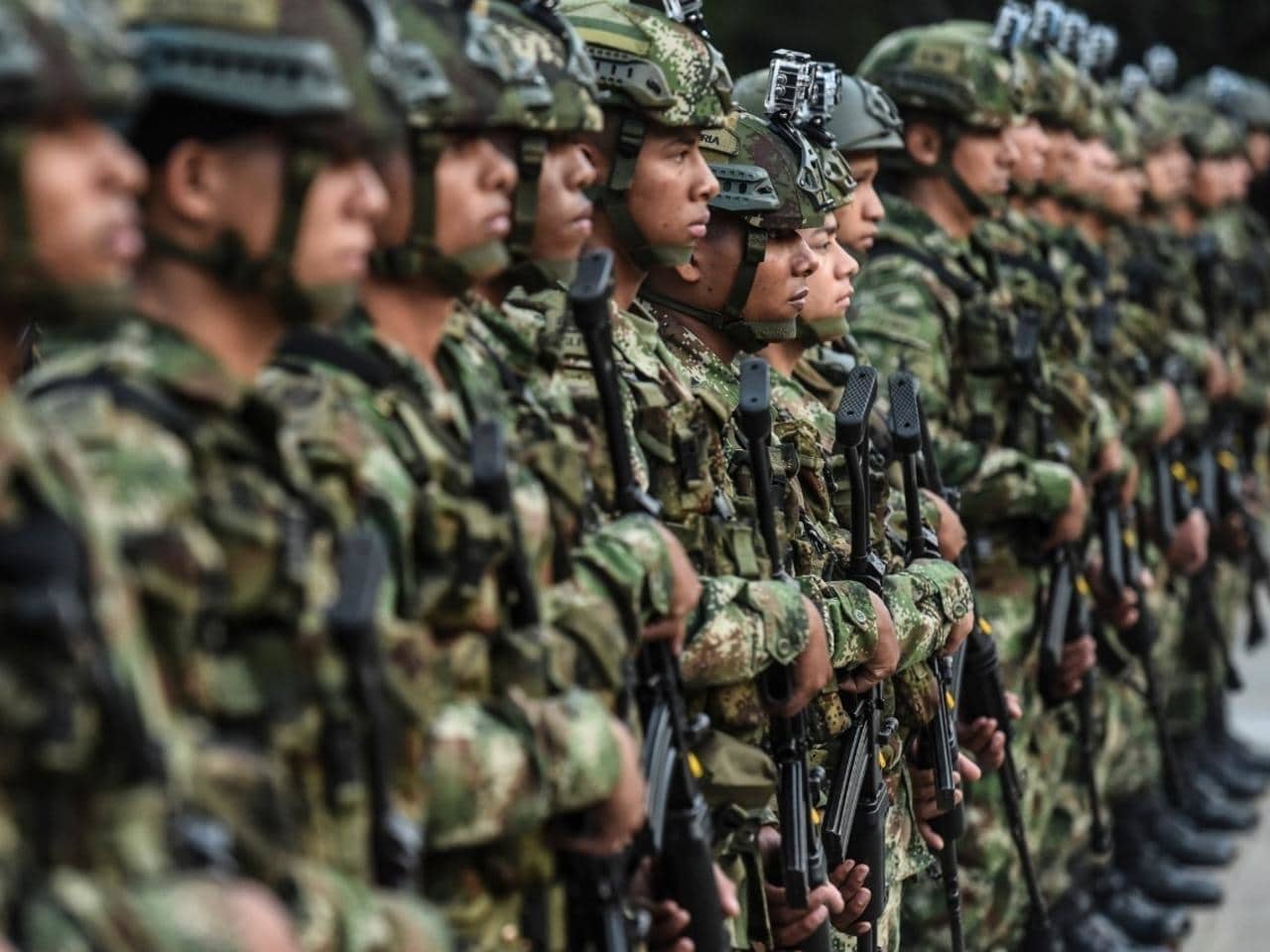 Colombia envía tropas a la frontera con Venezuela para luchar contra las disidencias de las FARC