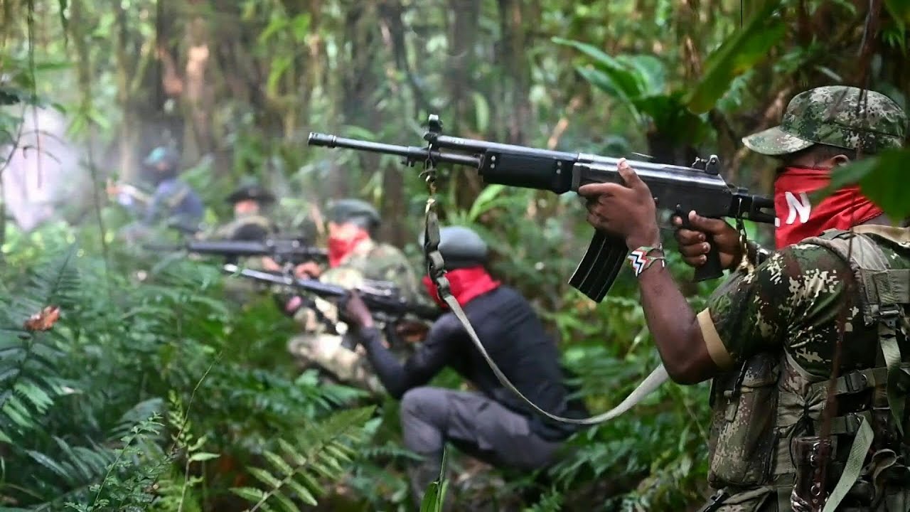 Siete muertos deja enfrentamiento entre el ELN y las disidencias de las FARC en Colombia