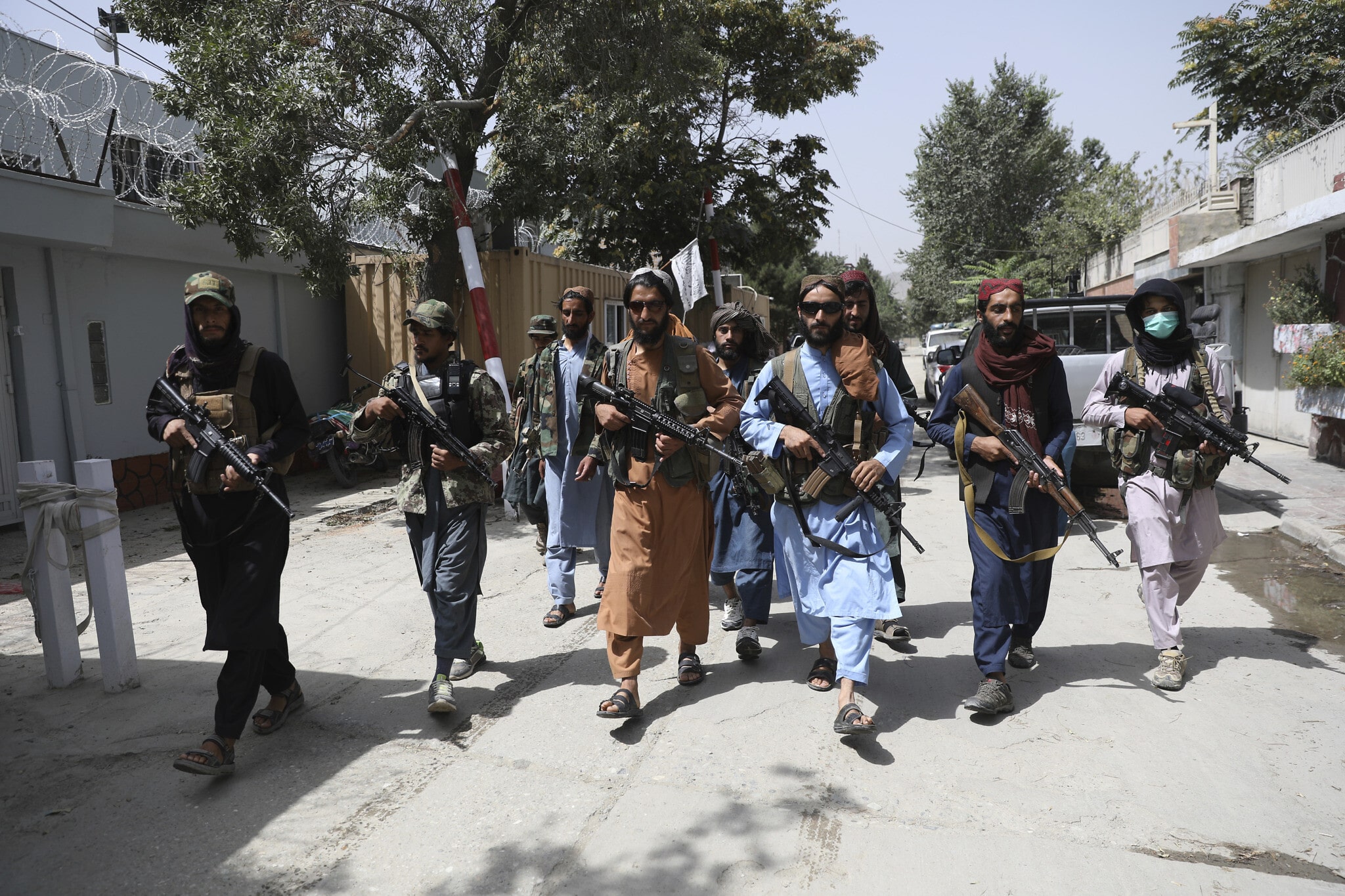 Los talibanes inician operación para ubicar posibles blancos de asesinatos masivos