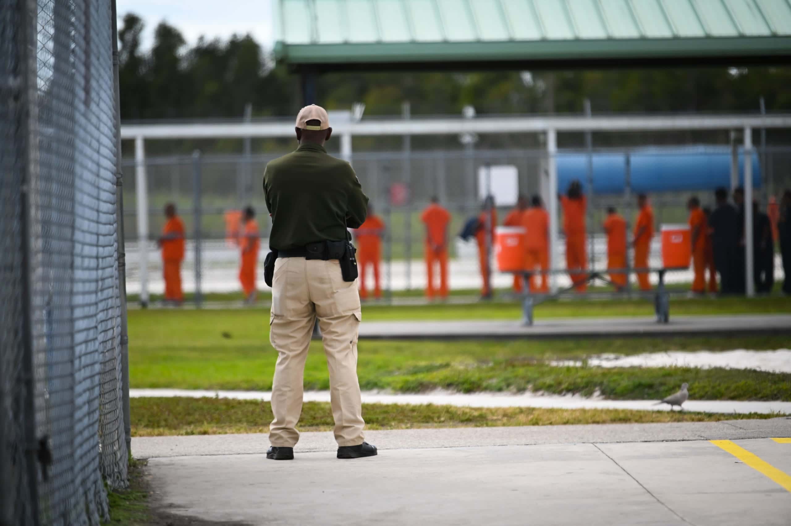 El terror en un centro de detención de inmigrantes en Florida