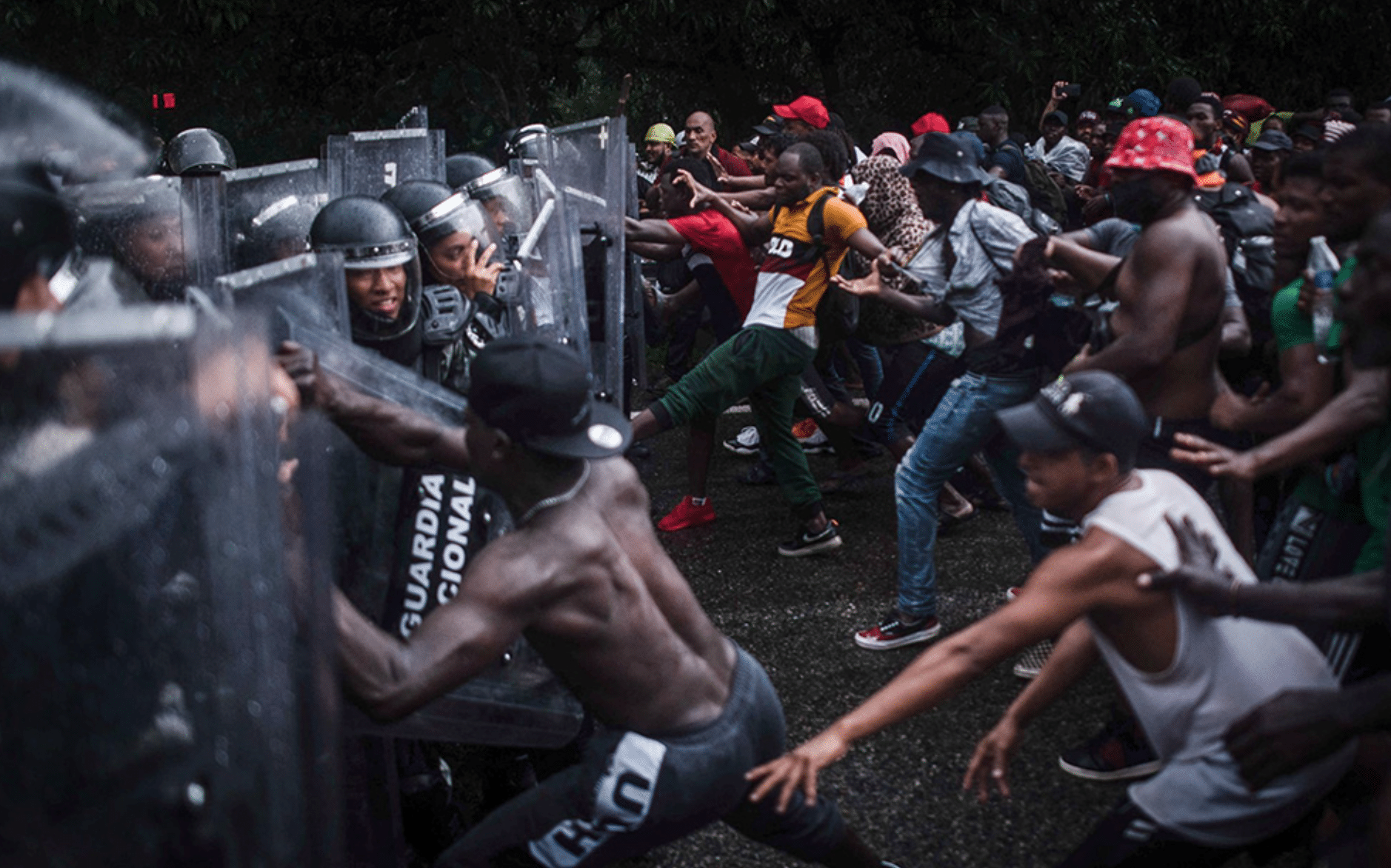 AMLO reprime caravana con migrantes venezolanos que atraviesa México