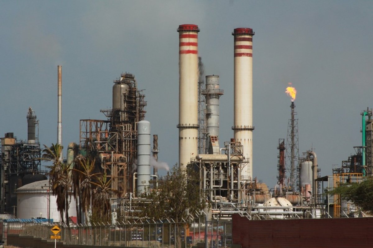 Con «tecnología endógena» una refinería de PDVSA reinicia la producción de gasolina