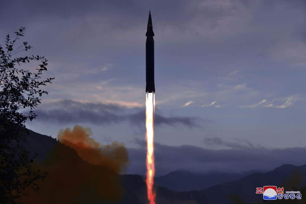 Corea del Norte sigue amenazando con pruebas de un misil hipersónico