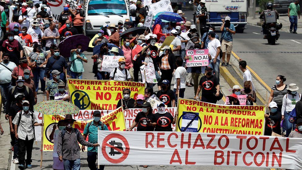 El bitcoin se estrella en su primer día en El Salvador