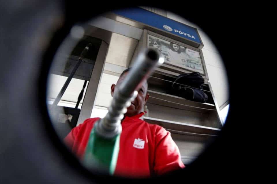 En Venezuela especialistas critican la calidad de la gasolina de PDVSA