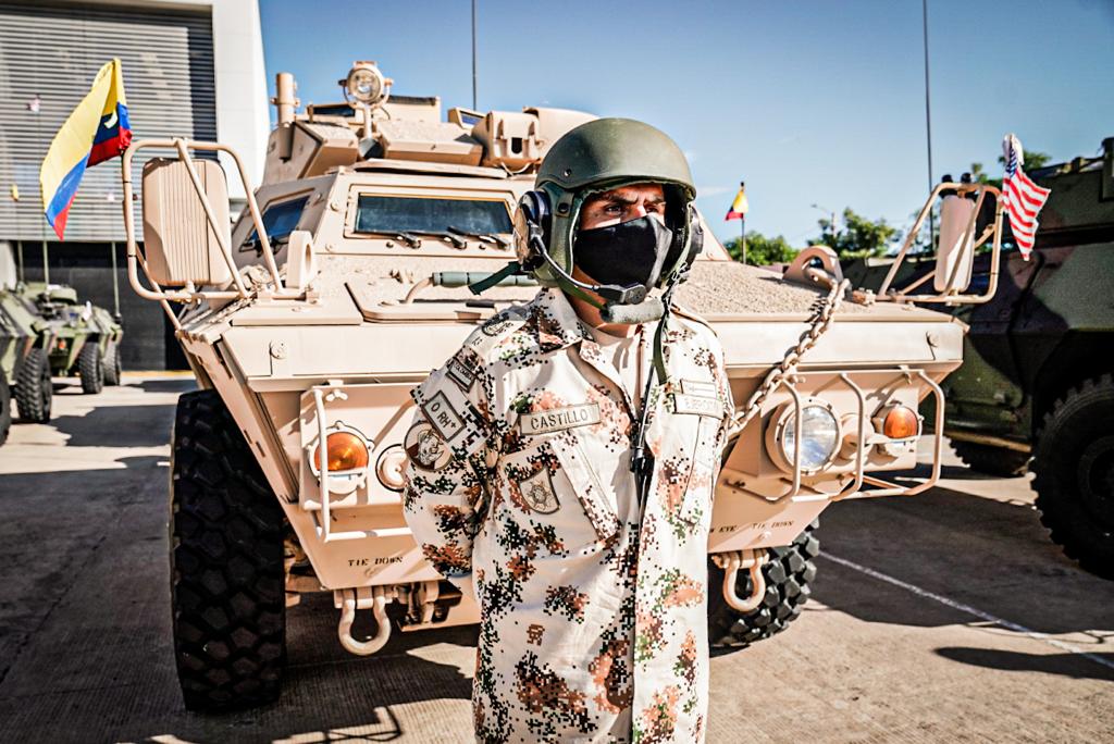 Con estos tanques de EEUU, Colombia refuerza su frontera con Venezuela