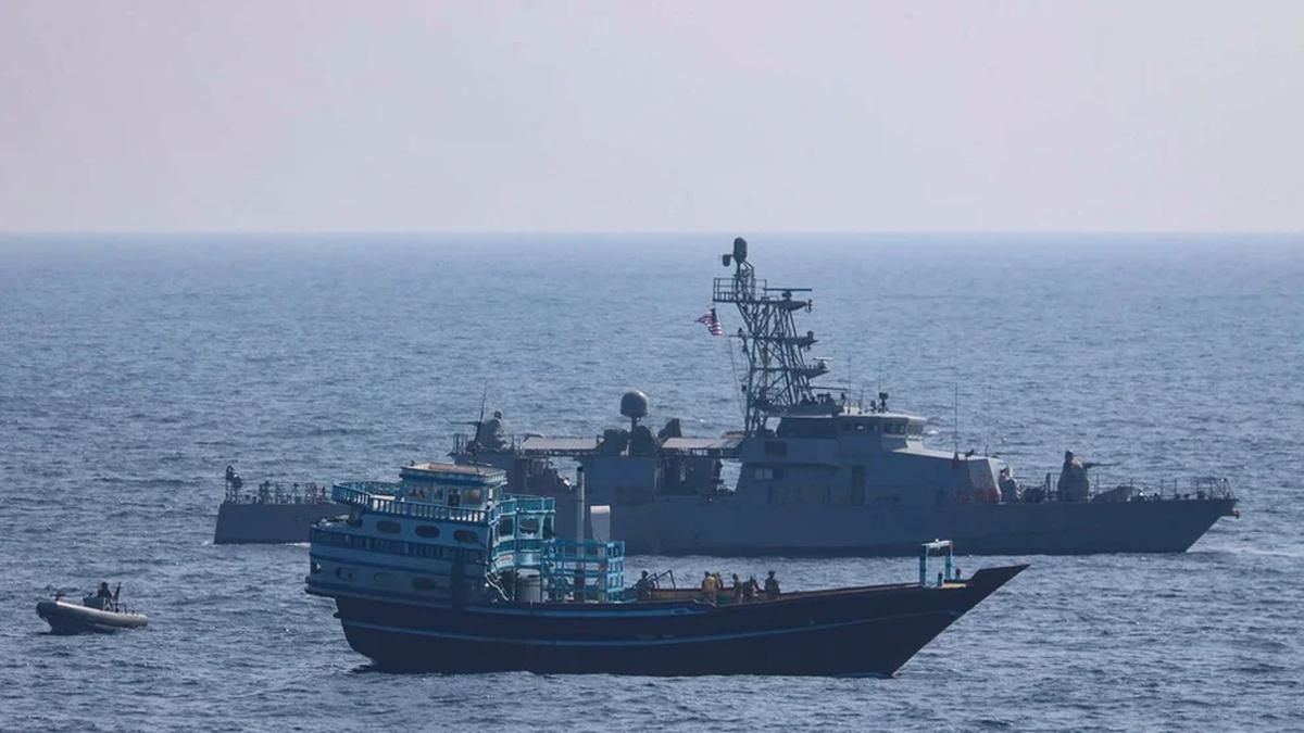 EEUU intercepta barco procedente de Irán con material usado para explosivos