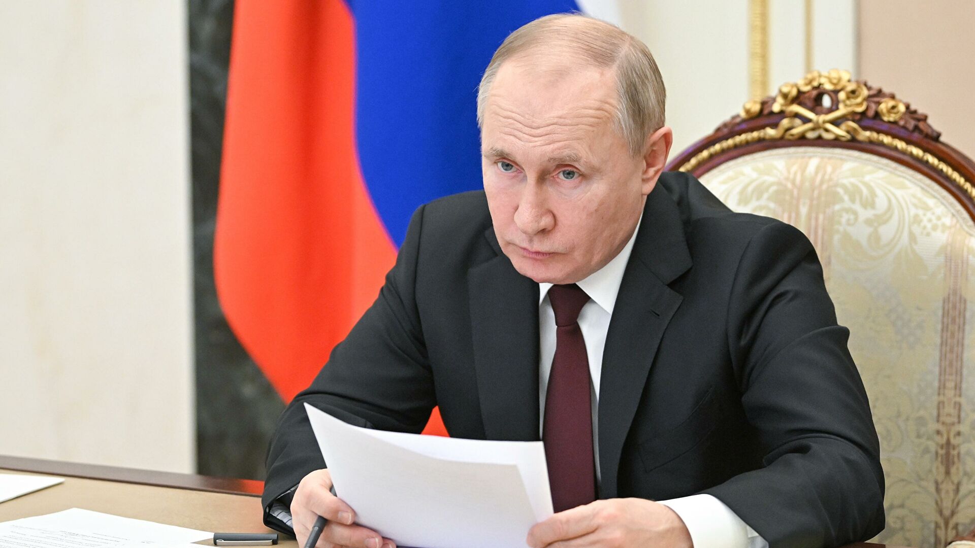 El «regaño» de Putin en televisión al jefe de espías que reveló el próximo paso de Rusia en Ucrania