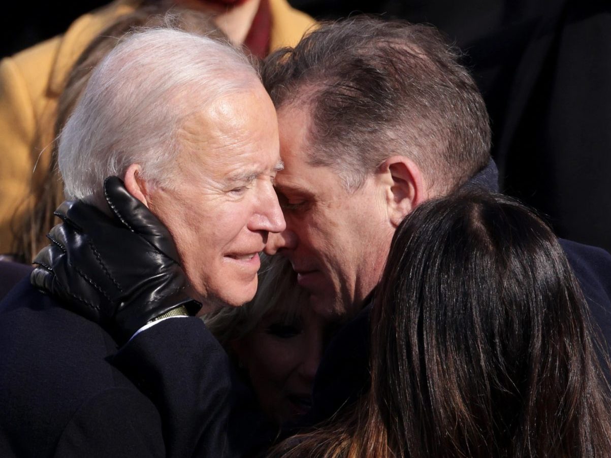 Tráfico de influencias del hijo de Joe Biden sale a relucir en medio de la invasión a Ucrania