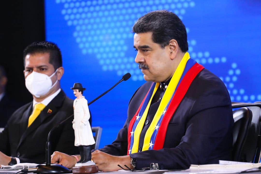 Maduro exige que lo reconozcan como presidente a cambio del petróleo venezolano