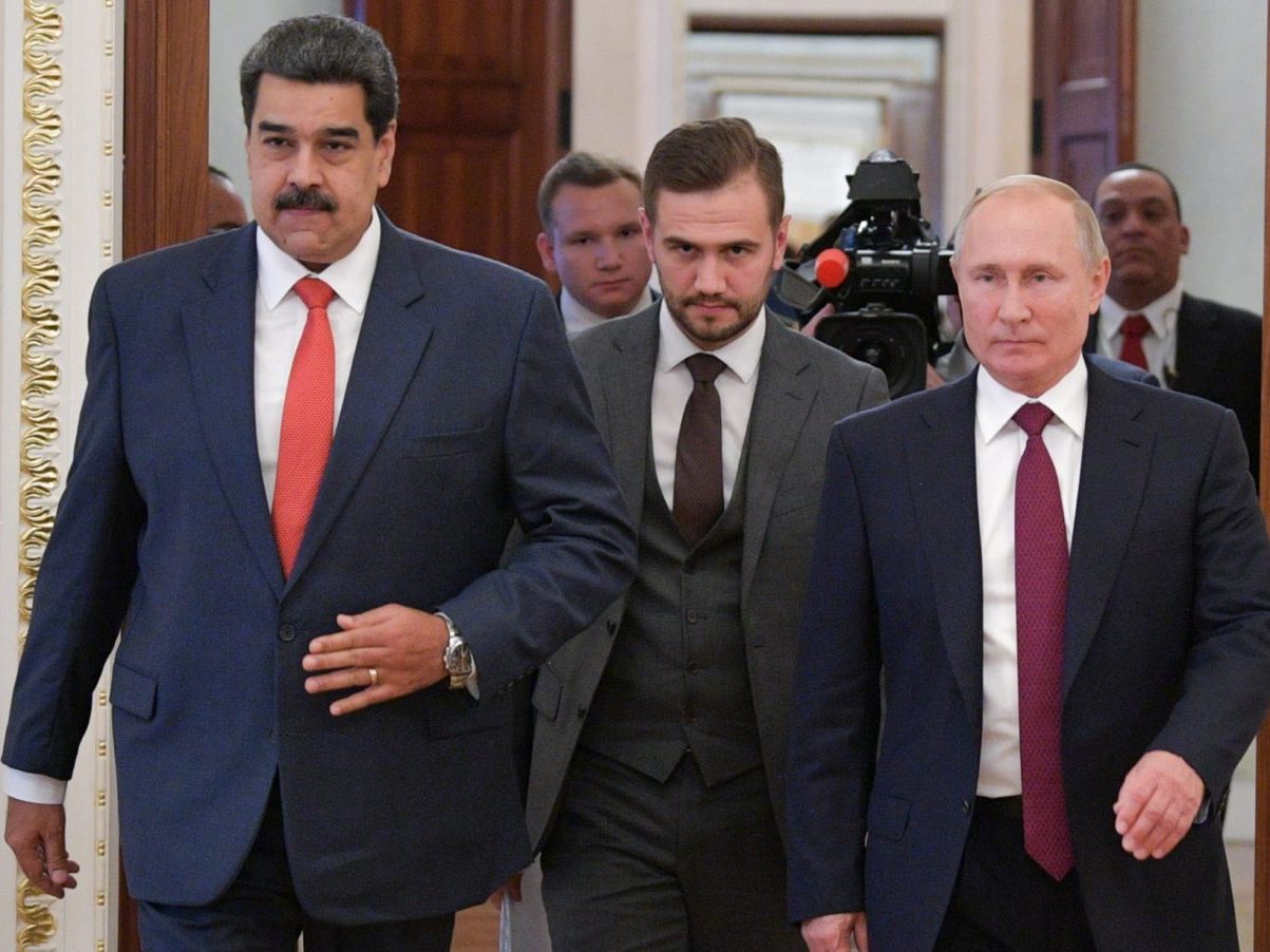 Así es como las sanciones a Rusia afectan los negocios petroleros de Maduro