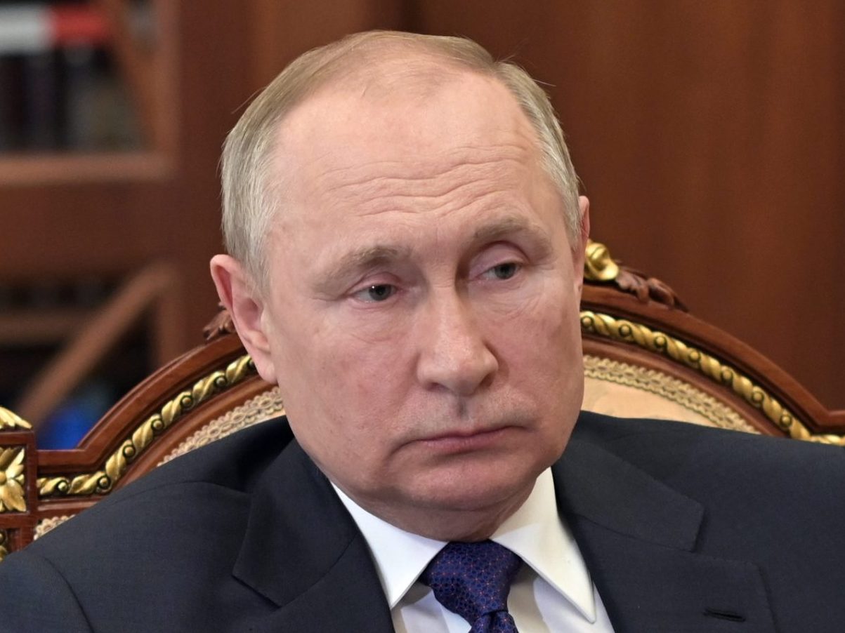 El banco JPMorgan advierte que Putin hundirá a Rusia en su peor crisis en 25 años