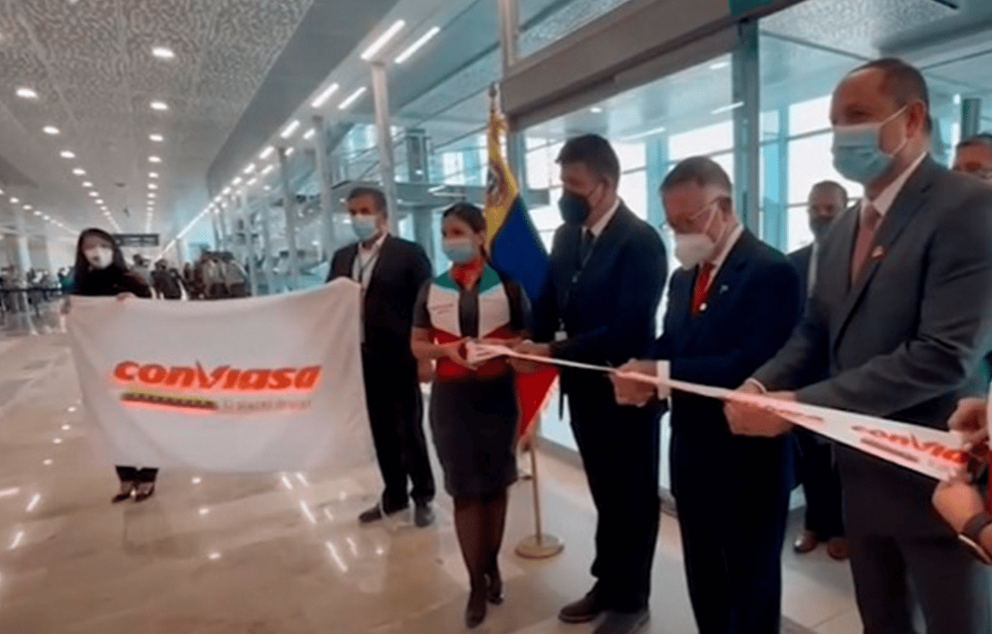 Misteriosos vuelos de Conviasa no entregan información de registro en nuevo aeropuerto de AMLO en México