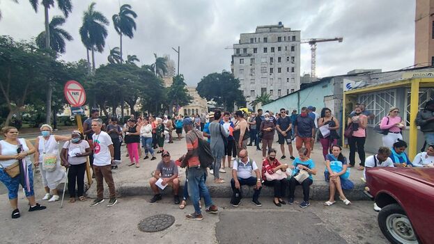Consulado español en Cuba colapsa por peticiones de nacionalidad