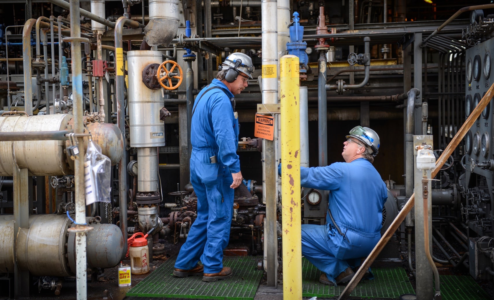 Refinerías estadounidenses compiten por el petróleo venezolano de Chevron