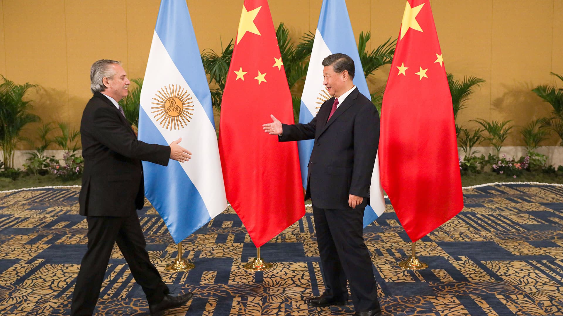 Congresista dijo que cooperación militar entre China y Argentina es un «pacto con el diablo»