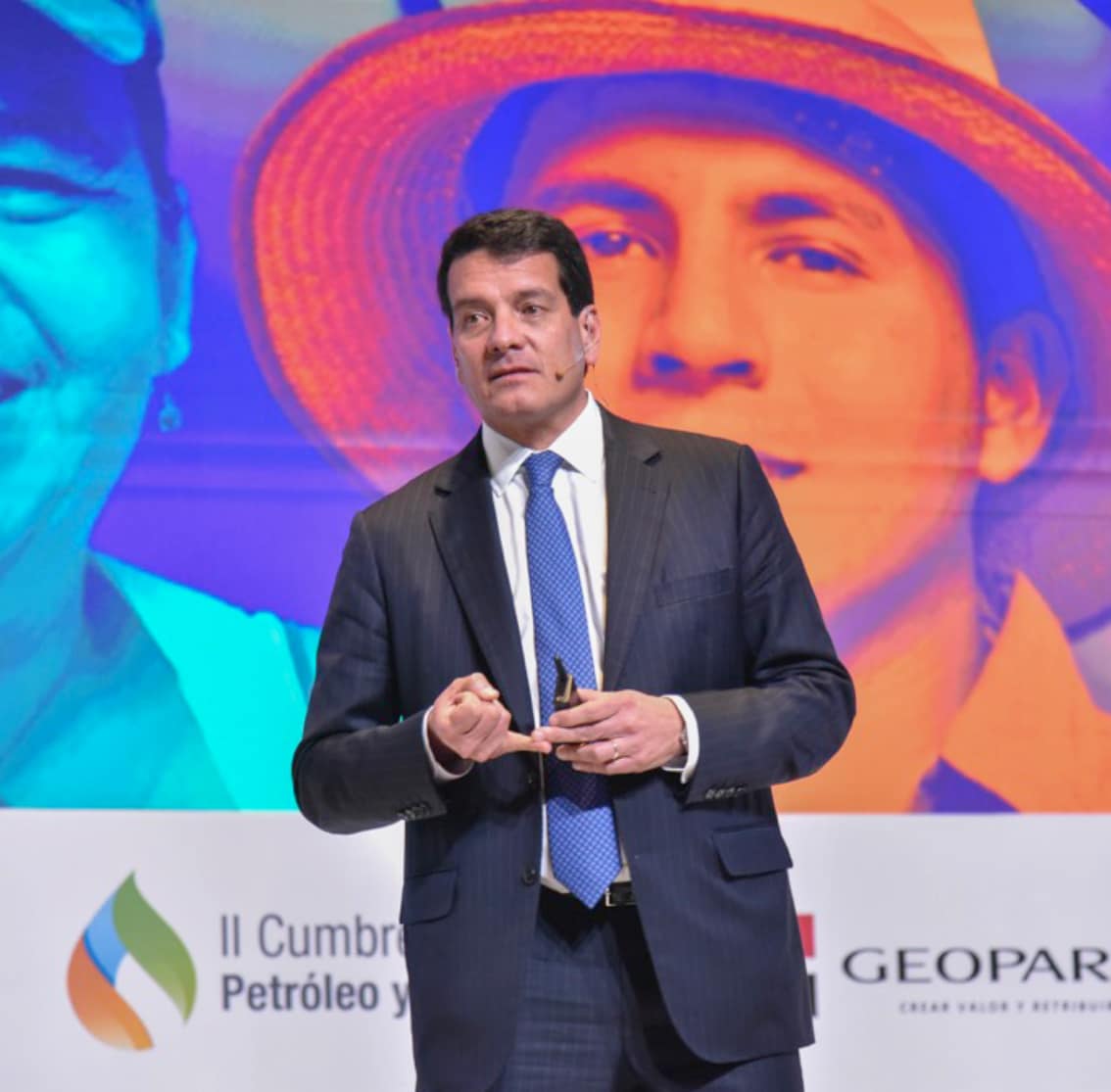 En Colombia estalla escándalo en la despedida del presidente de Ecopetrol