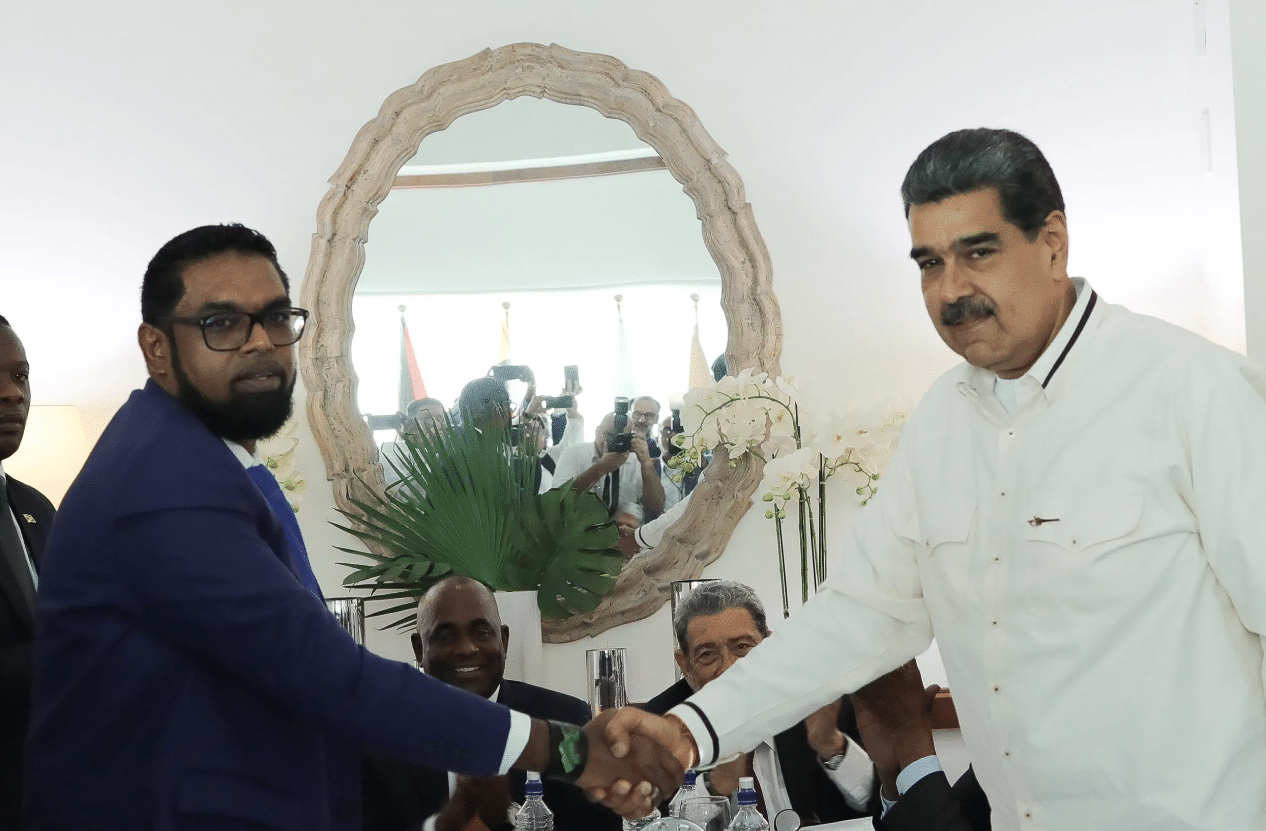 ANÁLISIS: Maduro añade teorías conspirativas al conflicto con Guyana